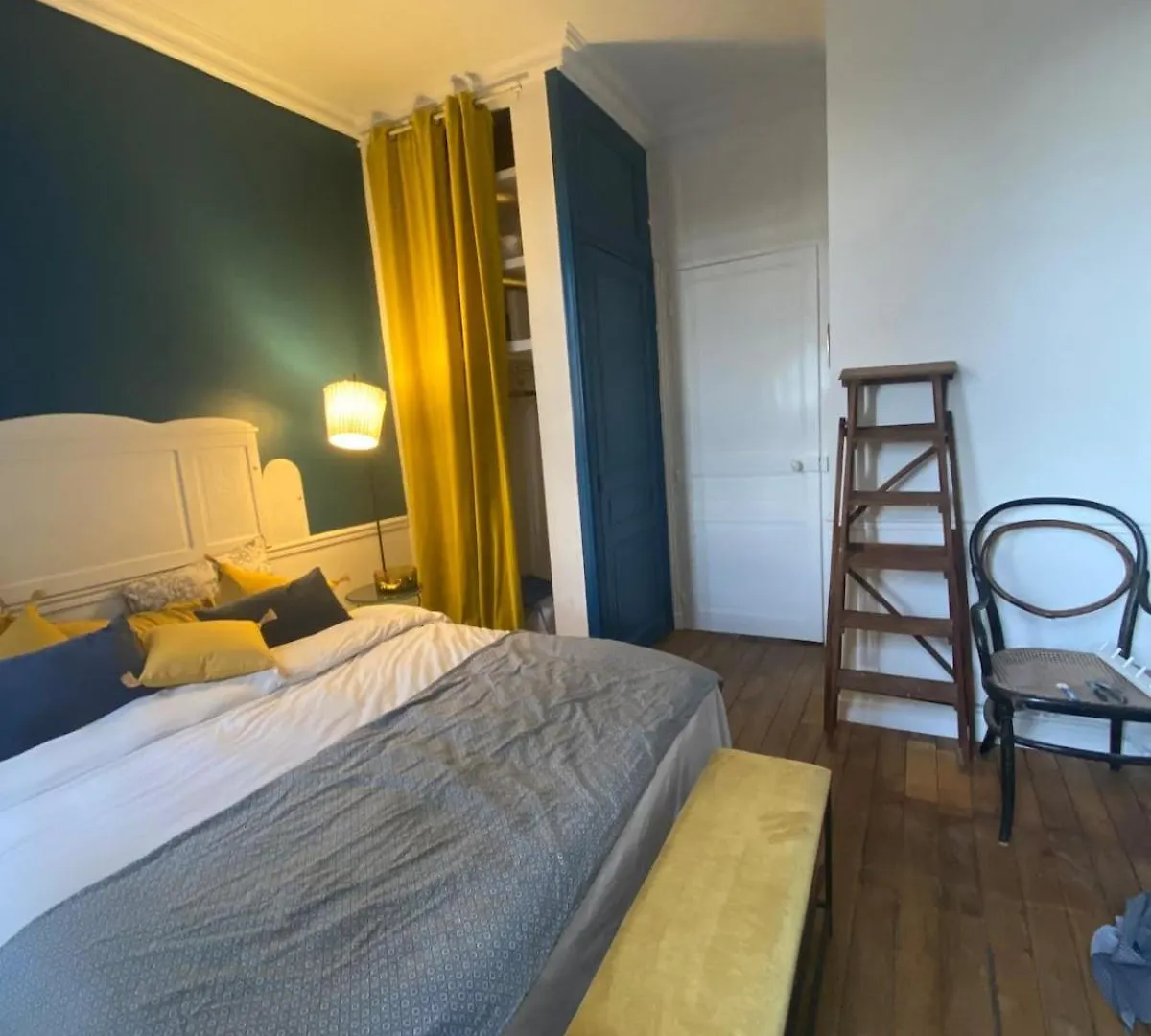 Chambre Bleue Et Or 16M2 Chez L'Habitant Dans Appartement 100M2 Centre Ville Rennes