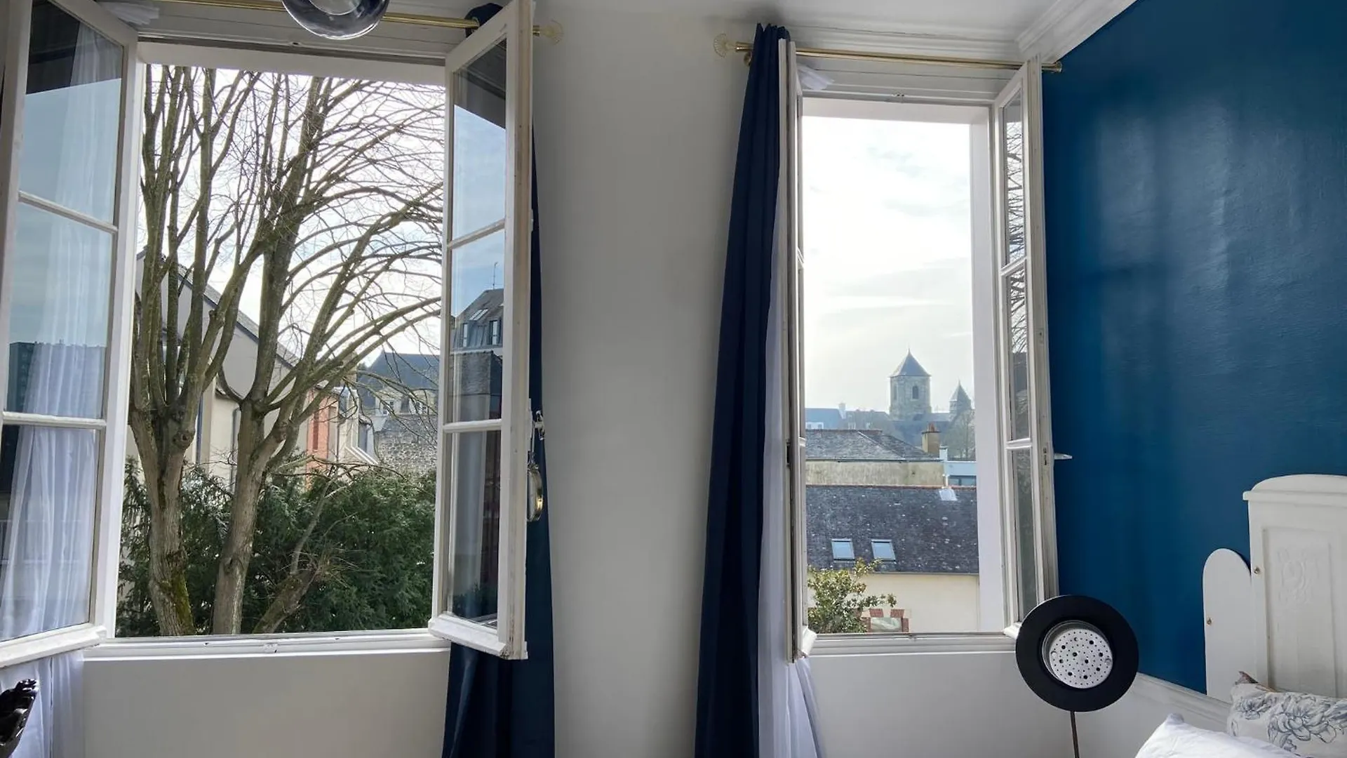 ベッド・アンド・ブレックファスト Chambre Bleue Et Or 16M2 Chez L'Habitant Dans Appartement 100M2 Centre Ville レンヌ